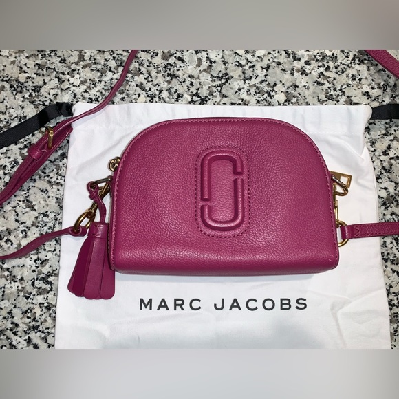 Marc Jacobs crossbody with dust bag and paperwork - Picture 6 of 9